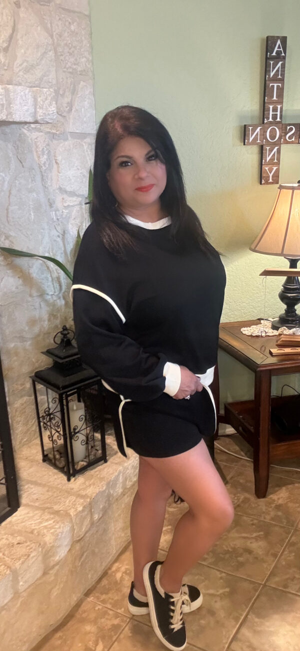 Black Color Block Pullover and Lace-up Waist Skort Set - Image 3