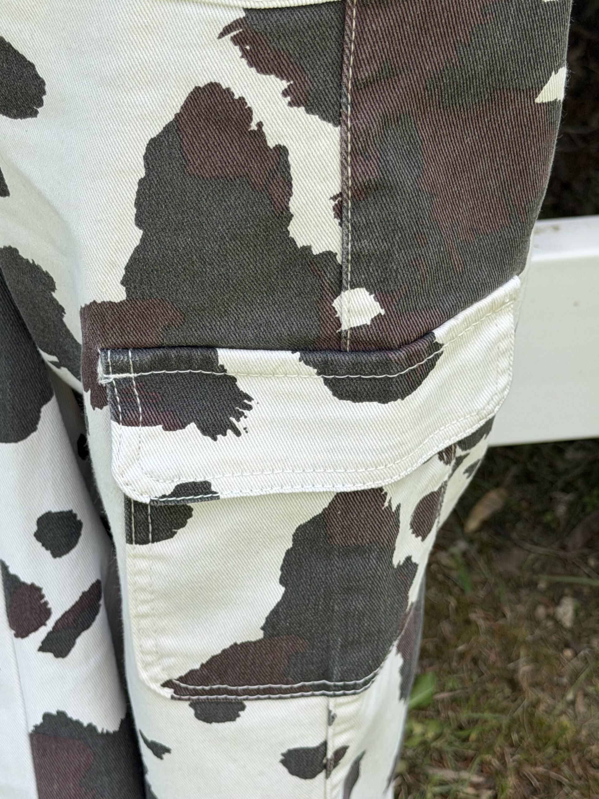 Brown Cow Printed Pocketed Jeans - Image 3