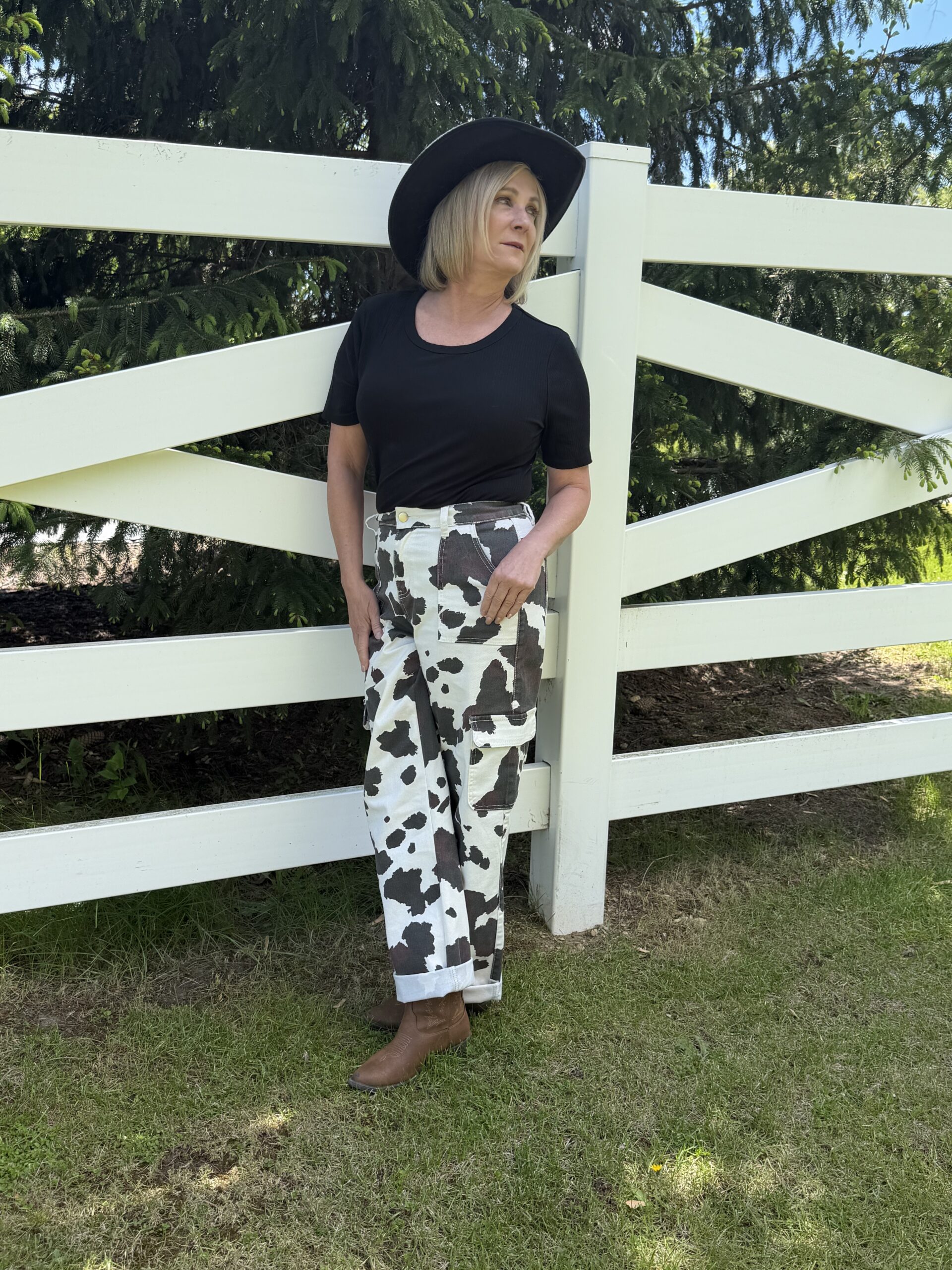 Brown Cow Printed Pocketed Jeans - Image 4